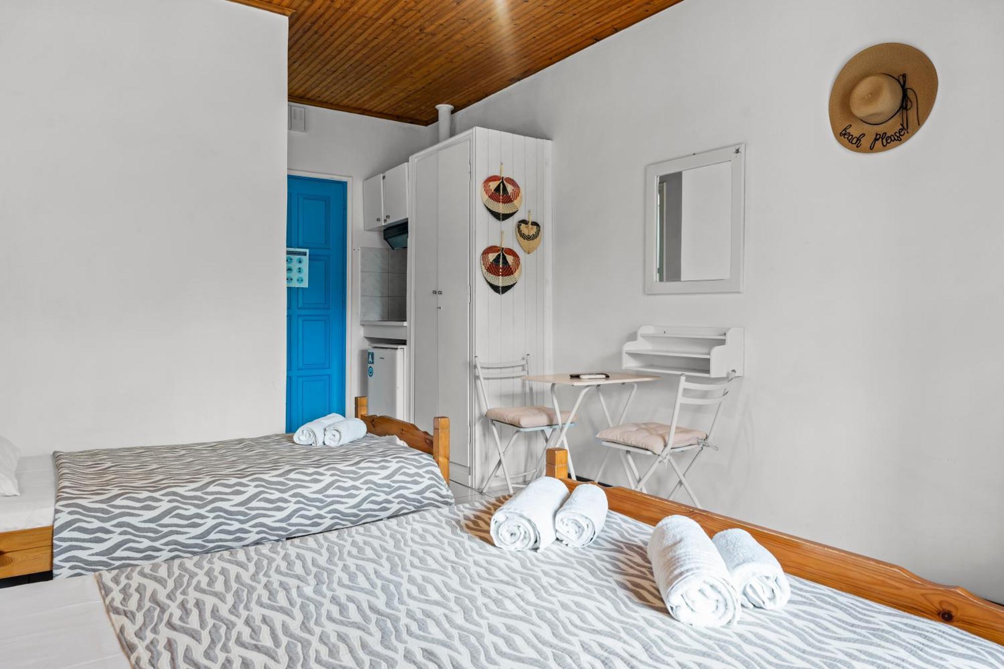Oceanis Rooms Mikros Gialos Exteriör bild